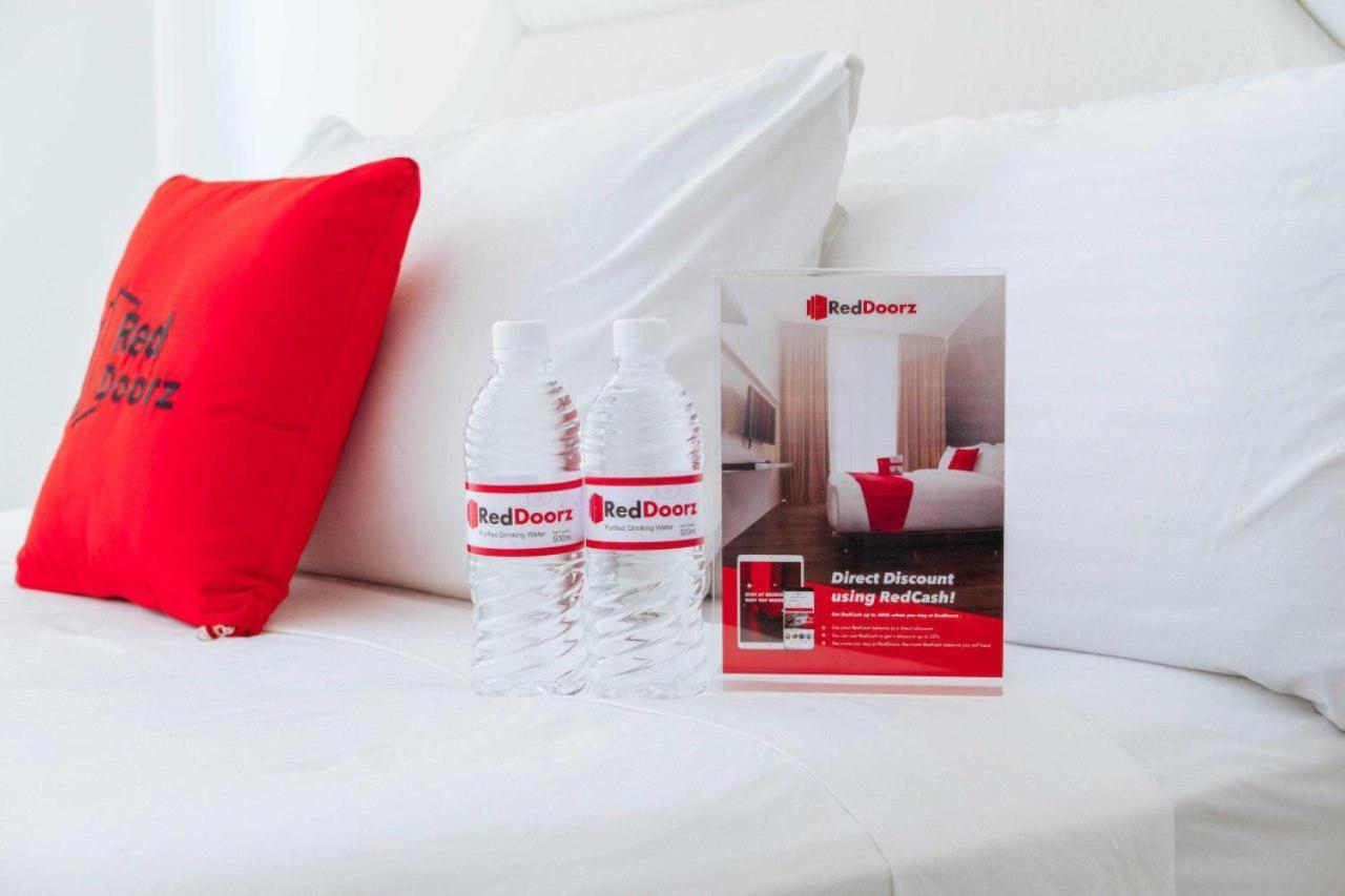 Готель Reddoorz El Senor Jesus Apartelle Vigan Ilocos Екстер'єр фото