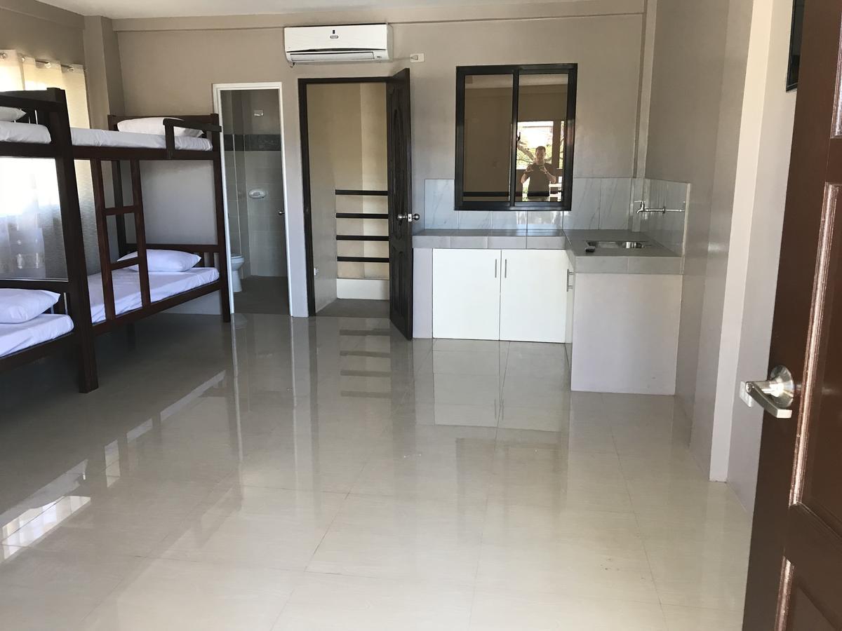 Готель Reddoorz El Senor Jesus Apartelle Vigan Ilocos Екстер'єр фото