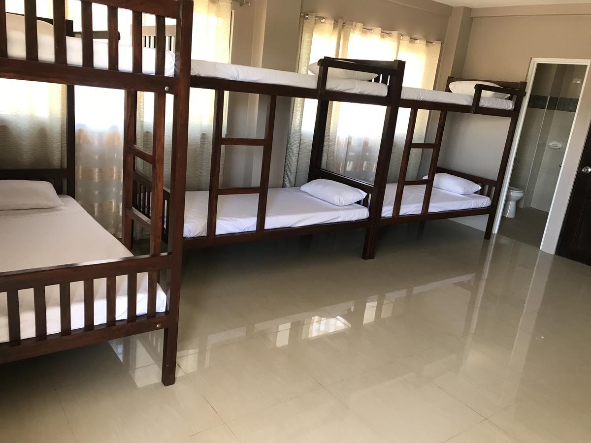 Готель Reddoorz El Senor Jesus Apartelle Vigan Ilocos Екстер'єр фото