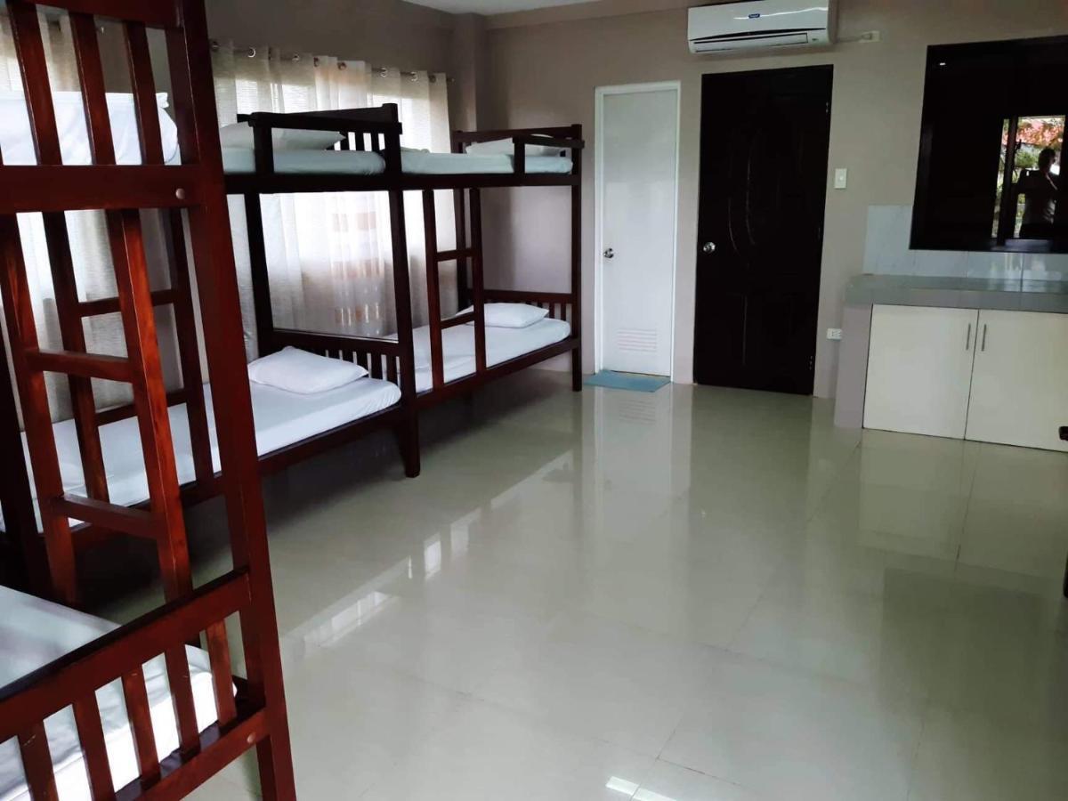 Готель Reddoorz El Senor Jesus Apartelle Vigan Ilocos Екстер'єр фото