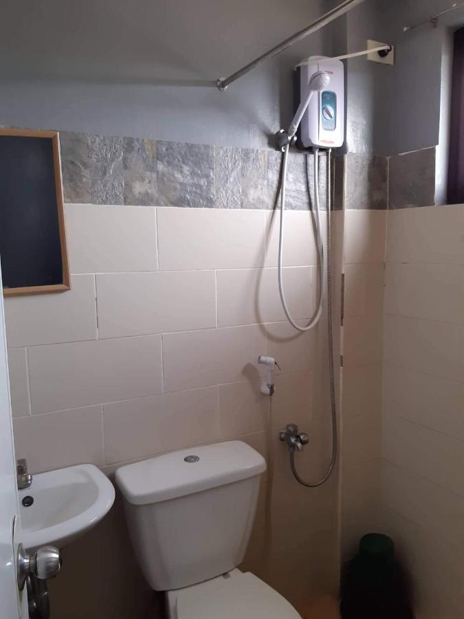 Готель Reddoorz El Senor Jesus Apartelle Vigan Ilocos Екстер'єр фото