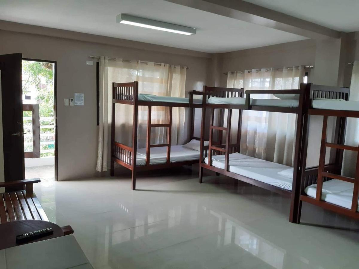 Готель Reddoorz El Senor Jesus Apartelle Vigan Ilocos Екстер'єр фото